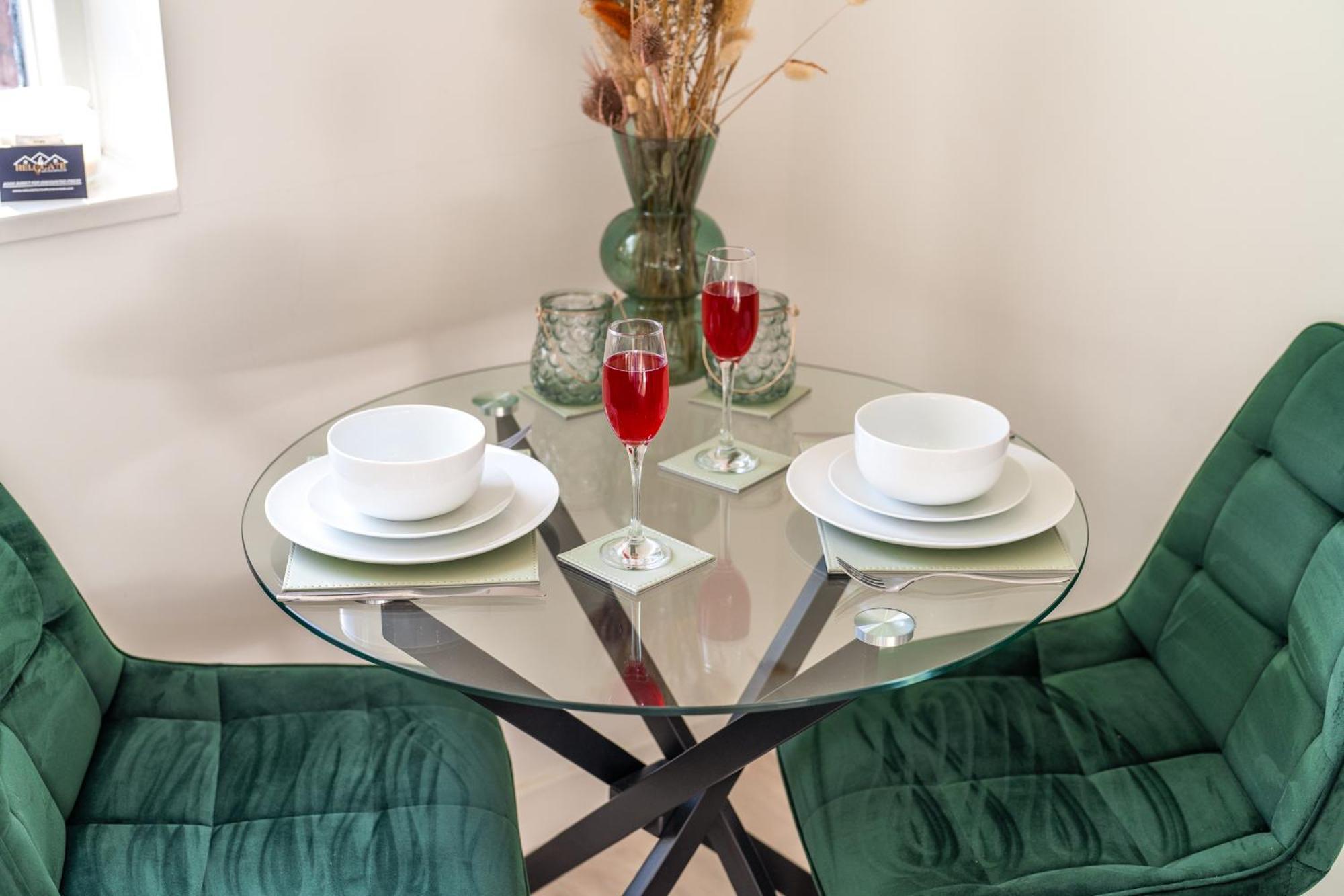 Luxury 1 Bedroom Serviced Apartment With Roof Terrace & Gym Stevenage Luaran gambar
