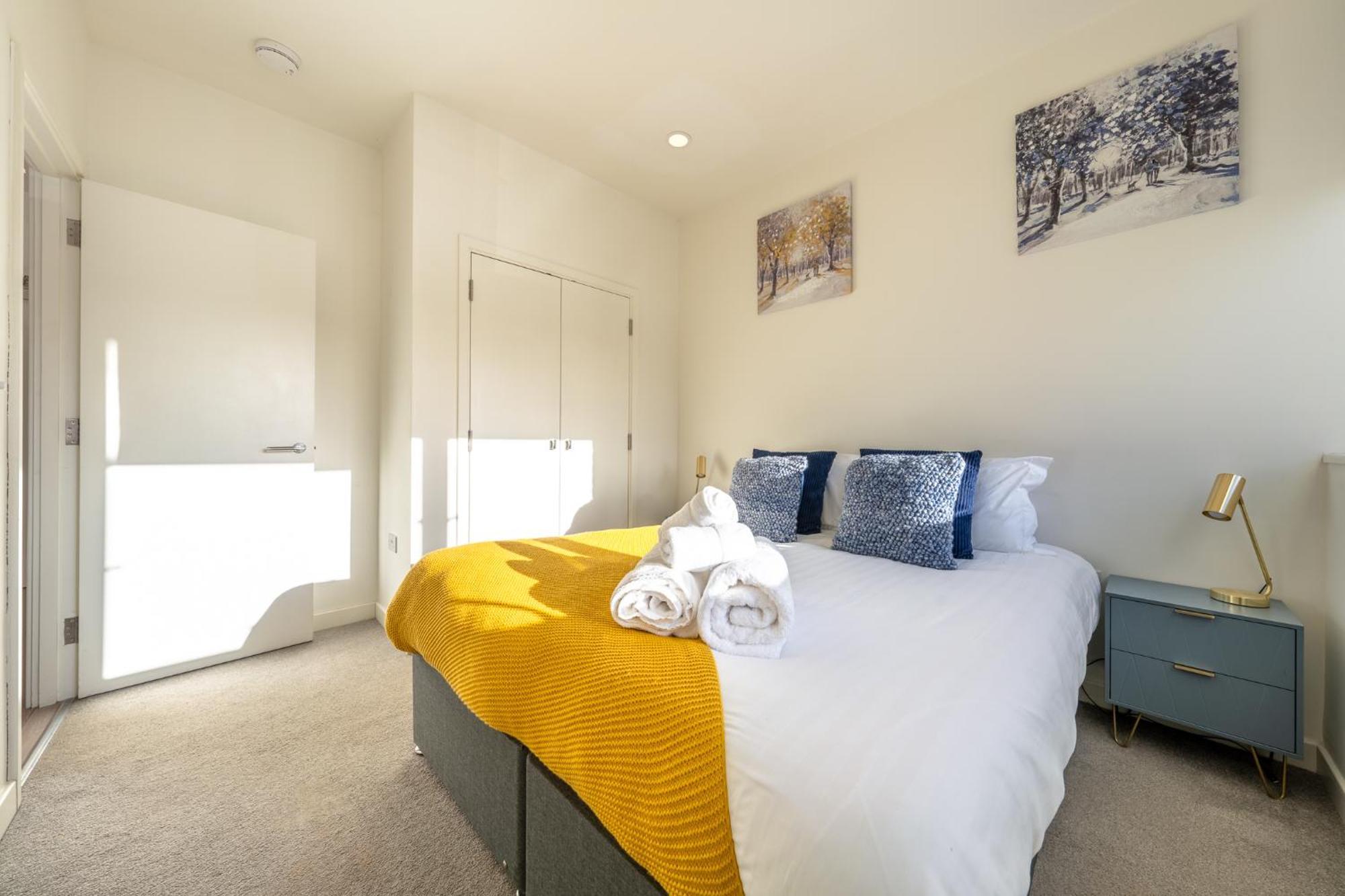 Luxury 1 Bedroom Serviced Apartment With Roof Terrace & Gym Stevenage Luaran gambar
