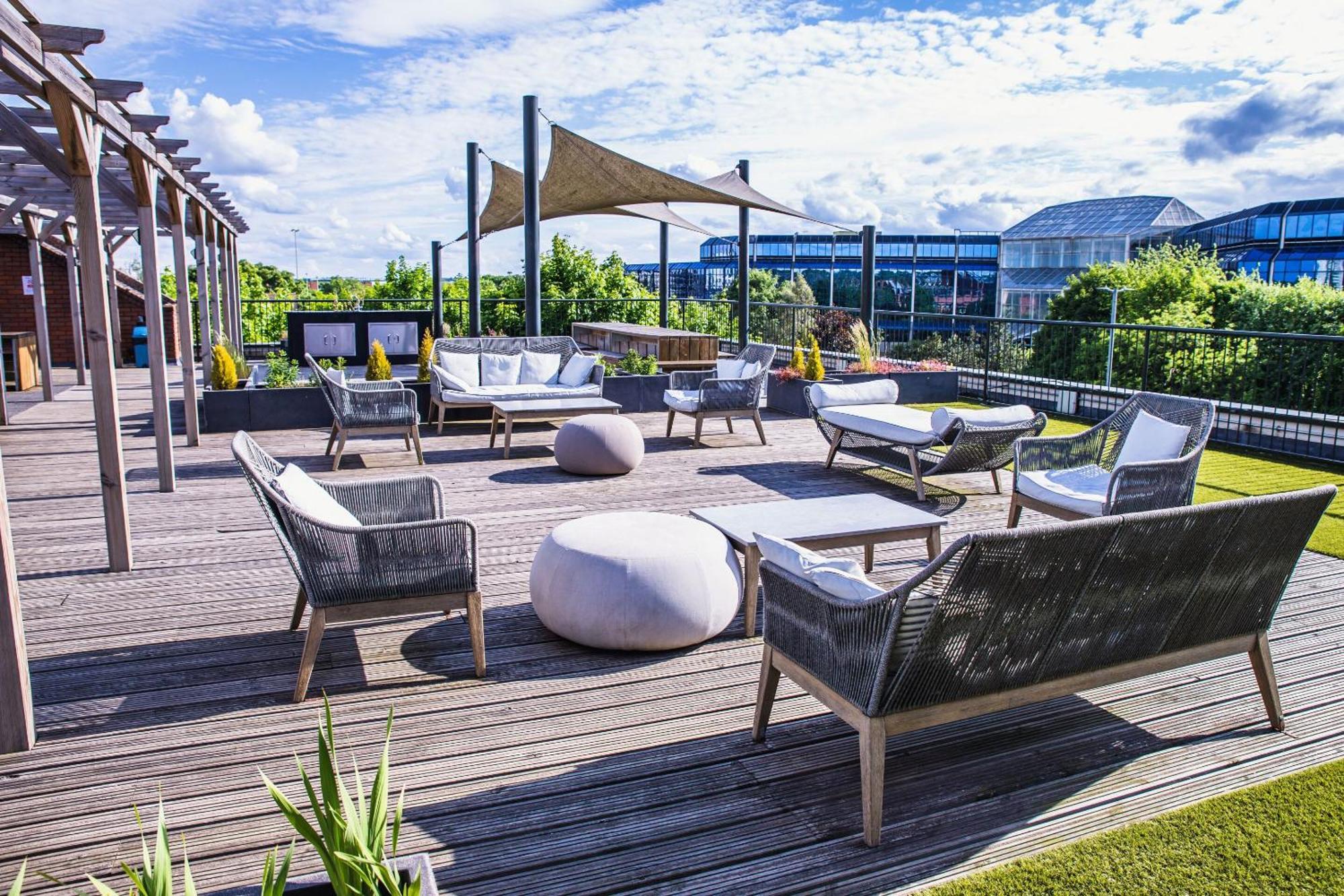 Luxury 1 Bedroom Serviced Apartment With Roof Terrace & Gym Stevenage Luaran gambar