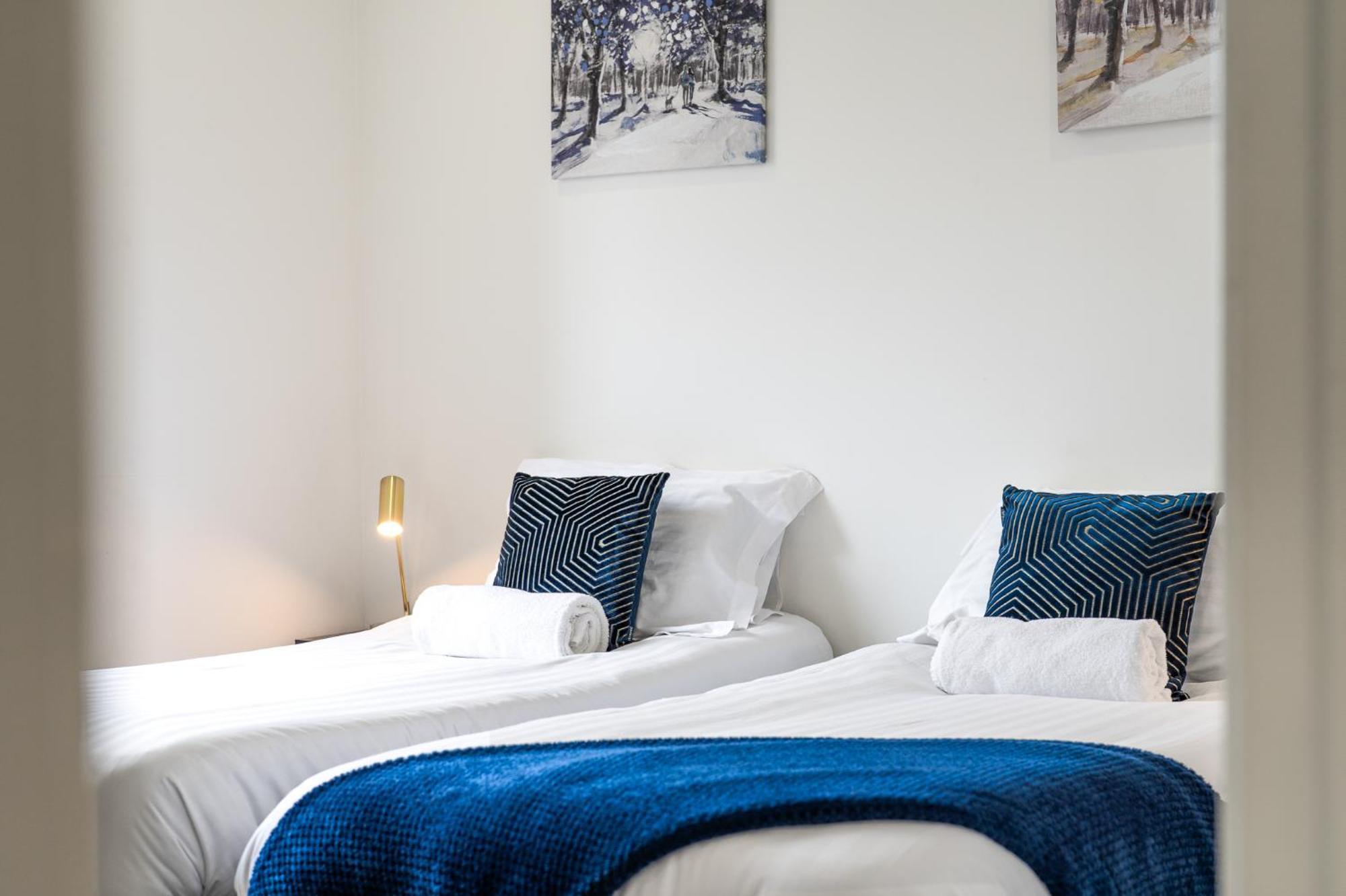 Luxury 1 Bedroom Serviced Apartment With Roof Terrace & Gym Stevenage Luaran gambar