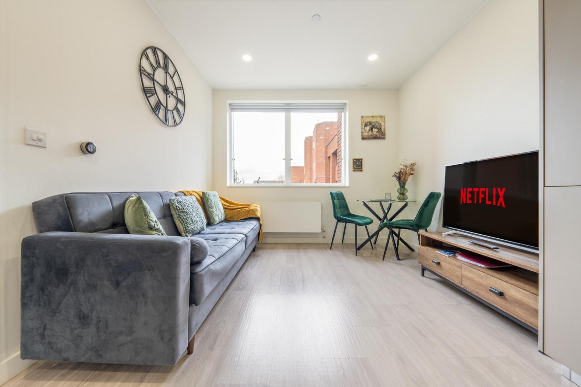 Luxury 1 Bedroom Serviced Apartment With Roof Terrace & Gym Stevenage Luaran gambar